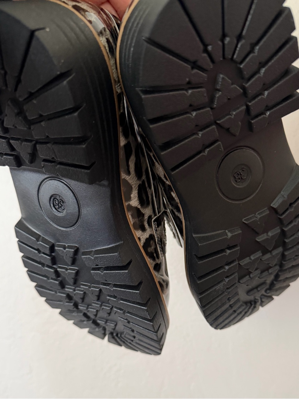 Leopard Print Penny Loafers Black & Gray Paten & Leather Chunky Heel 7.5 - Picture 4 of 5